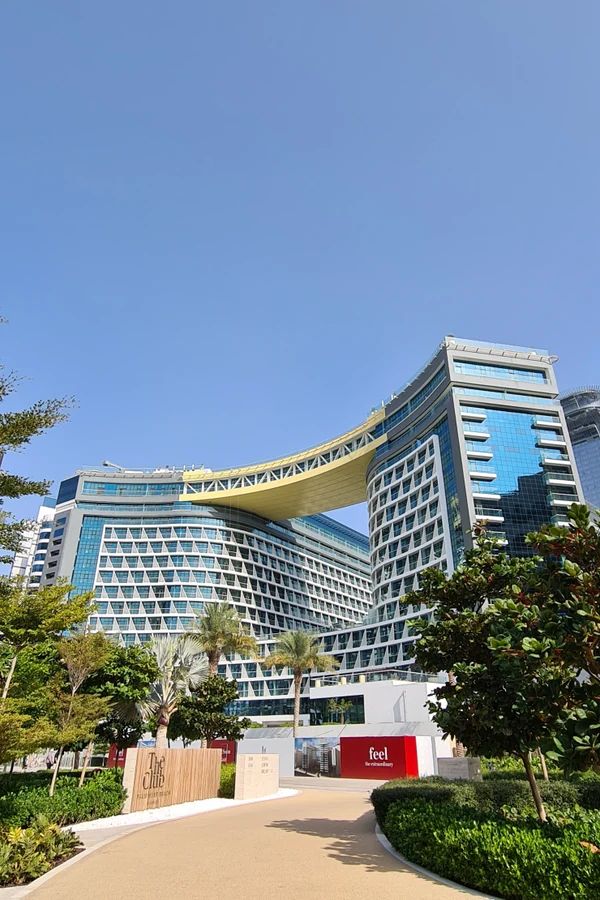 Seven_Palm-Palm_Jumeirah-bld.jpg
