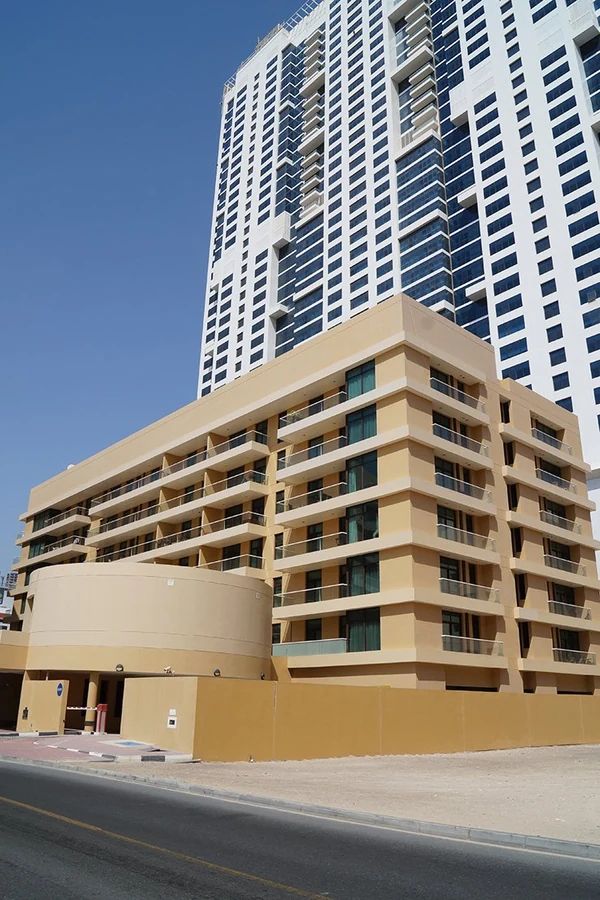 Doctor_Khalifa_Building_1-Al_Barsha-bld.jpg