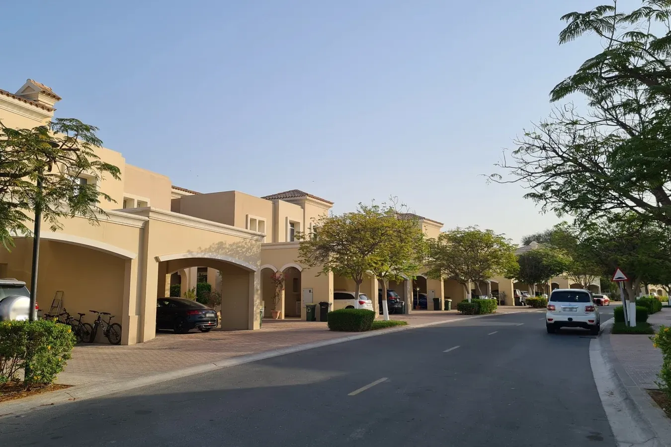 Alma_1-Arabian_Ranches-bld.jpg