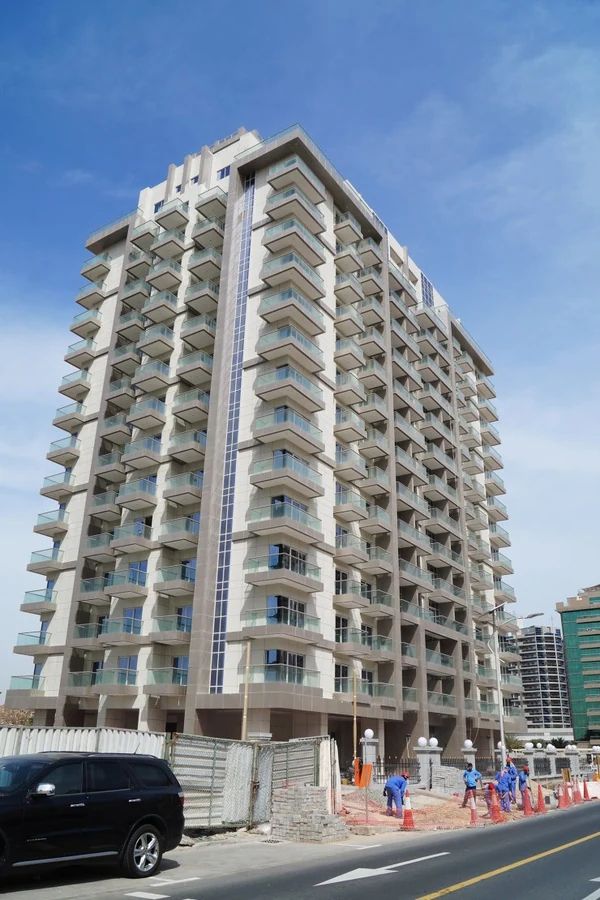 Eagle_Heights-Dubai_Sports_City-bld.jpg