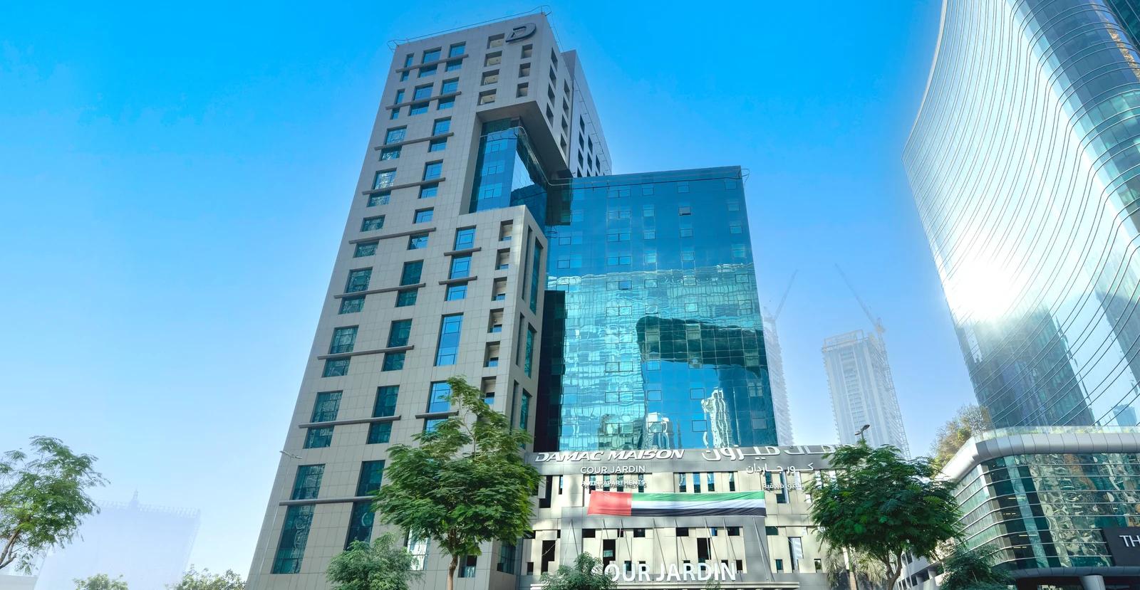Damac Maison Cour Jardin