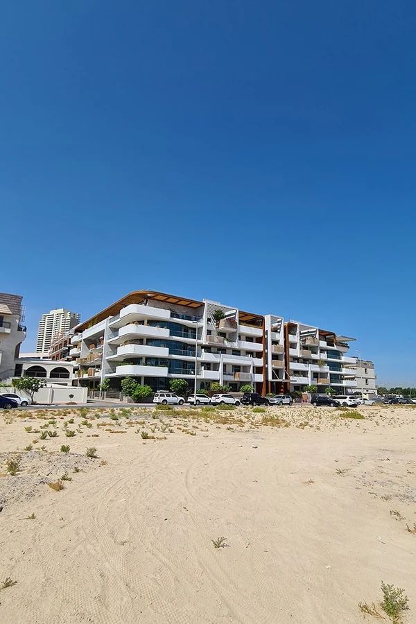Villa_Pera-Jumeirah_Village_Circle_-_JVC-bld.jpg
