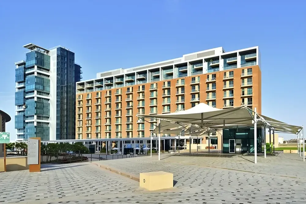Al_Barza-Al_Raha_Beach-bld.jpg