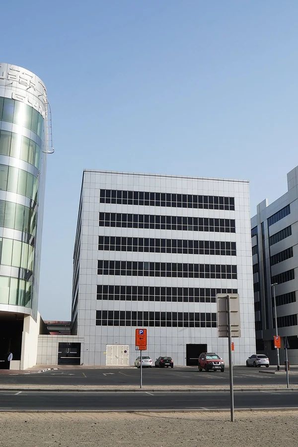 Al_Zarouni_Business_Centre-Al_Barsha-bld.jpg