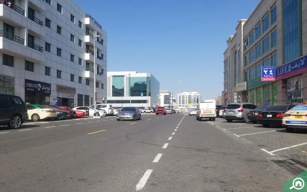 Airport_Road-Al_Garhoud-bld.jpg
