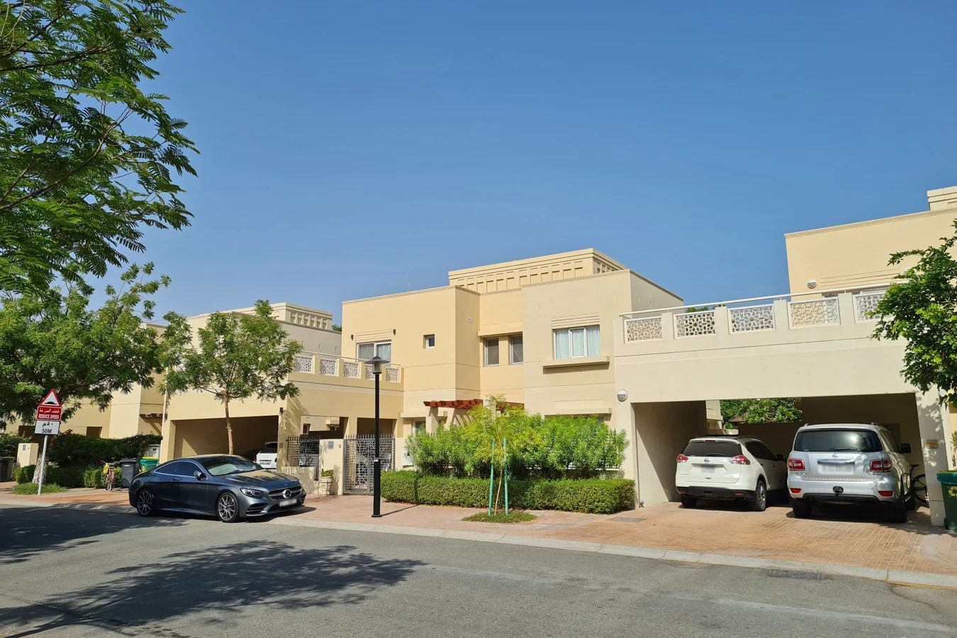 Meadows_4_Villas-Emirates_Living_-_The_Meadows-bld.jpg