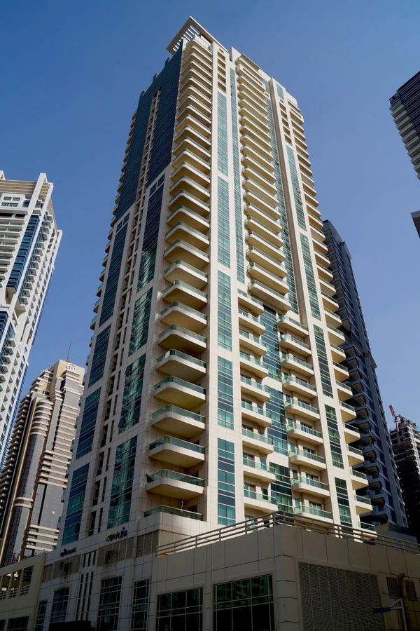 The_Royal_Oceanic-Dubai_Marina-bld.jpg