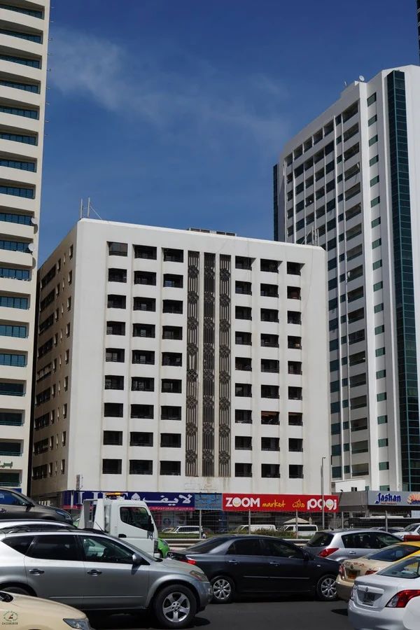 White_Swan_Building-Sheikh_Zayed_Road-bld.jpg