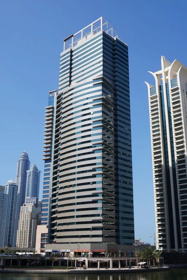 One_Lake_Plaza-Jumeirah_Lake_Towers_-_JLT-bld.jpg