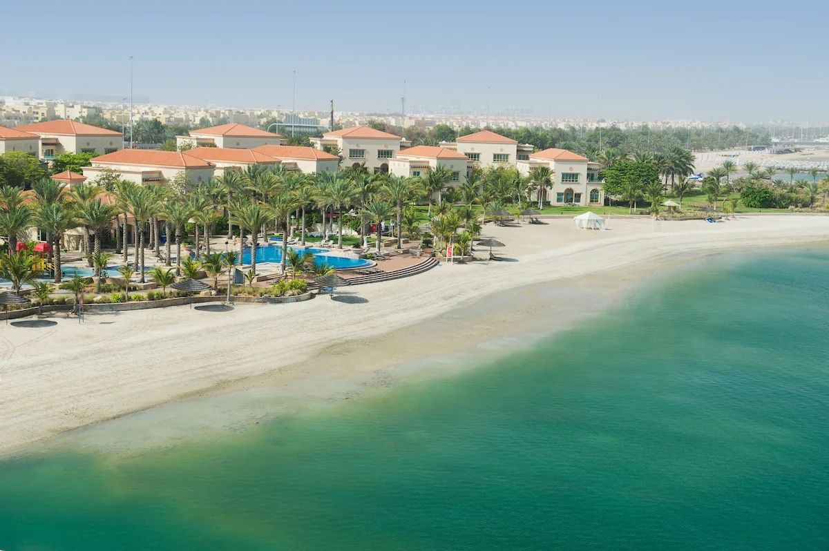 Al_Rawda-Al_Raha_Beach-bld.jpg