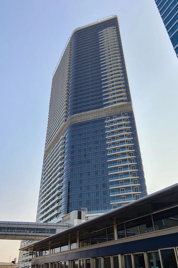 Avani_Palm_View_Dubai_Hotel___Suites-Dubai_Media_City_-_DMC-bld.jpg