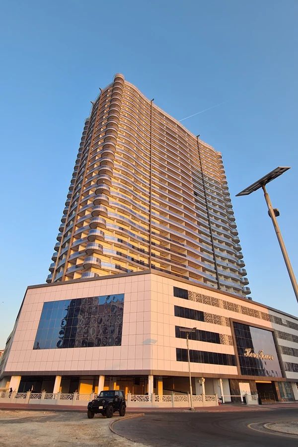 Hera_Tower-Dubai_Sports_City-bld.jpg