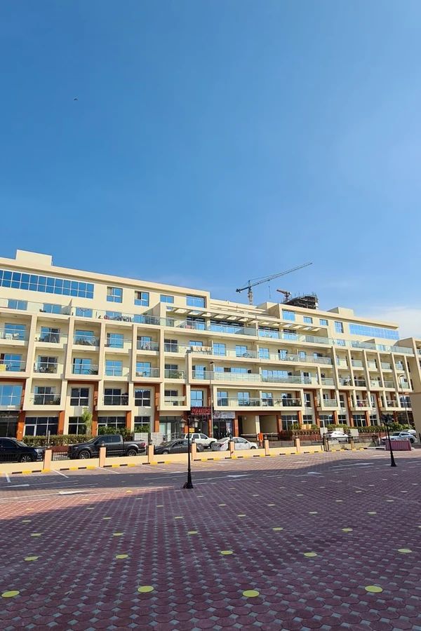 Royal_JVC_Building-Jumeirah_Village_Circle_-_JVC-bld.jpg