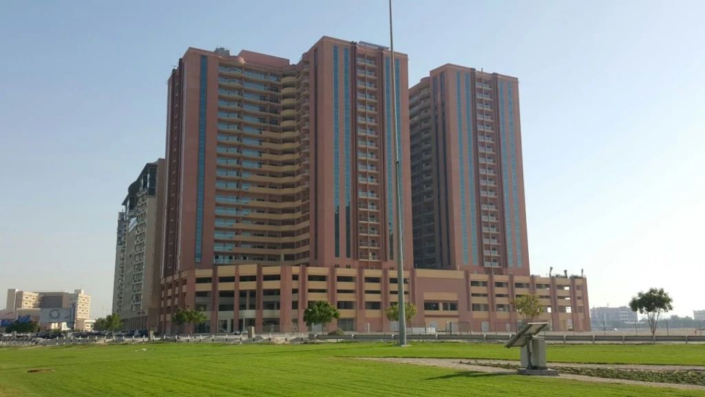 Abraj_Al_Mamzar_Block_B-Deira-bld.jpg
