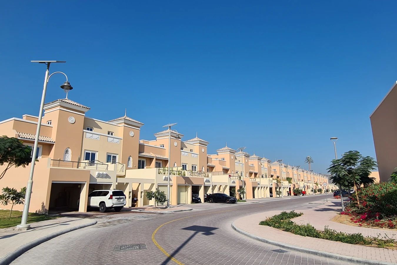 Marbella_Village_Townhouses-Dubai_Sports_City-bld.jpg