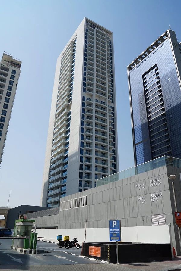Studio_One-Dubai_Marina-bld.jpg