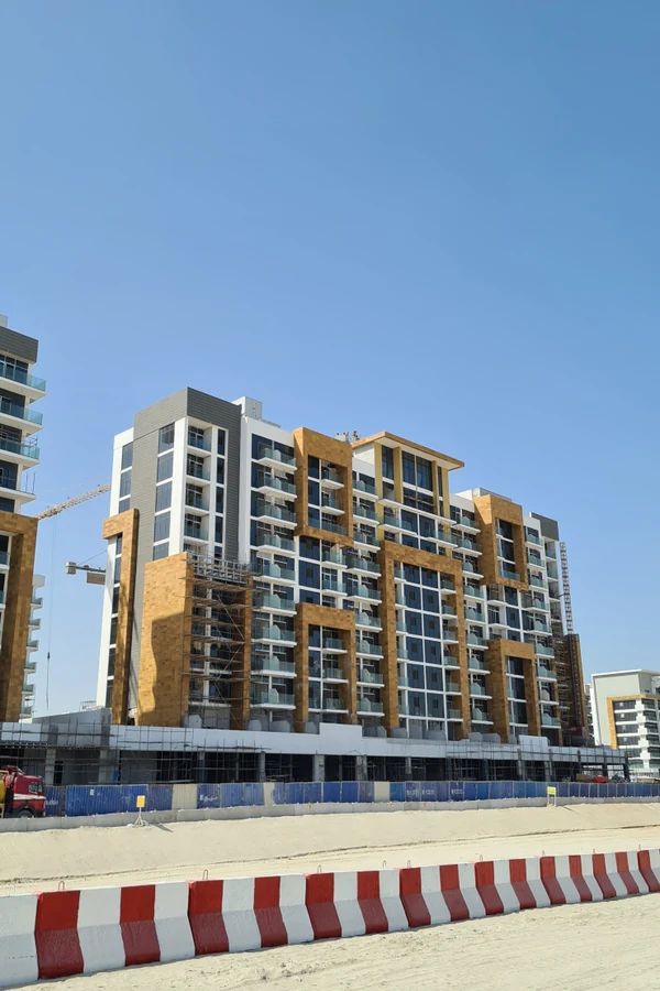 Azizi_Riviera_20-Meydan-bld.jpg